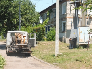 Во время вчерашнего урагана в Покрове упало больше десятка деревьев