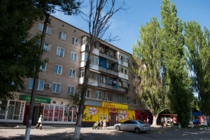 В Марганце ребенок выпал с 4-го этажа и&hellip; госпитализация не понадобилась