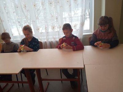 В учебно-воспитательном комплексе № 2 прошли первые соревнования по спидкубингу
