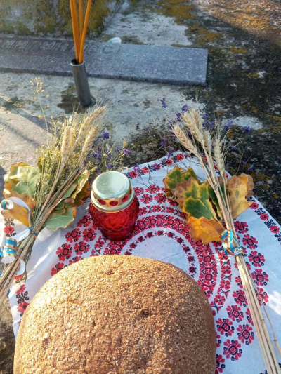 Покров вшанував пам'ять жертв Голодоморів