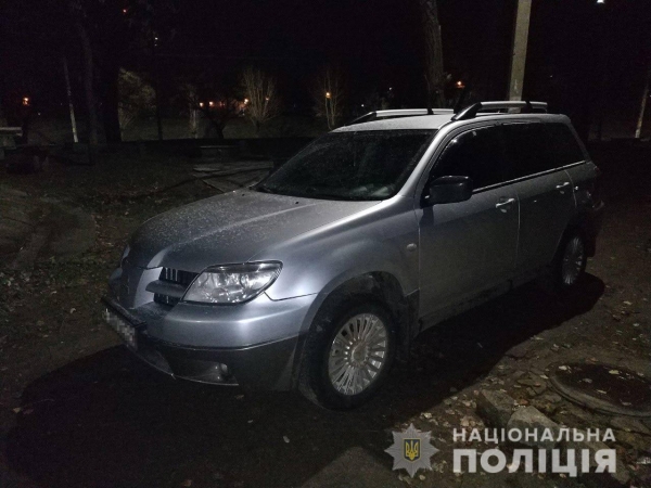 В Покрове нашли угнанный в Терновке &ldquo;Mitsubishi&rdquo;. Водителя проверяют на причастность к похищению