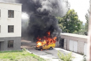 В Марганце взорвался автобус