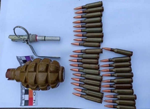У жителя Покрова нашли гранату и 30 автоматных патронов
