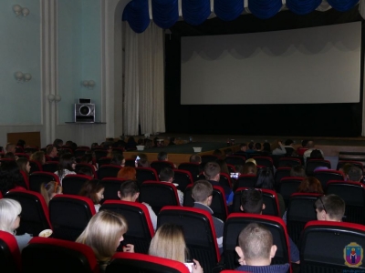 &laquo;Два билета на дневной сеанс&raquo;. В городе открылся первый за долгие годы кинотеатр