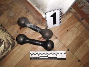 В Покрове двое отморозков избили гантелей 80-летнюю бабушку!