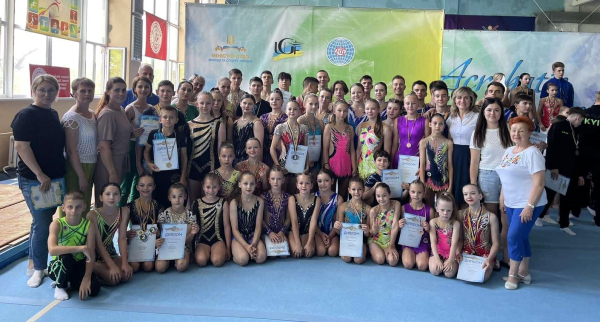 ПОКРОВЧАНИ &mdash; ПРИЗЕРИ ВСЕУКРАЇНСЬКИХ ЗМАГАНЬ ЗІ СПОРТИВНОЇ АКРОБАТИКИ
