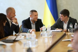 Кабмин планирует &laquo;оцифровать&raquo; водительские права и студенческие билеты