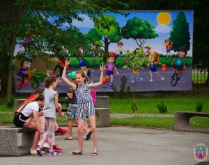 В парке им. Бориса Мозолевского установлена яркая &laquo;фотозона&raquo;