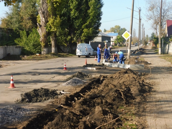 Продолжается ремонт дороги по улице Партизанская