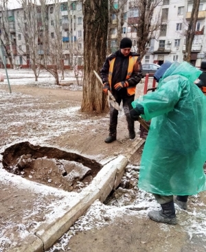 В компании &laquo;Универсал-Сервис&raquo; объяснили, почему не сразу бетонируют места замены канализационных выпусков