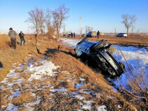 На подъезде к Покрову произошло ДТП. Перевернулось два автомобиля!
