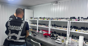 На Дніпропетровщині викрито підпільне виробництво рідин для електронних сигарет