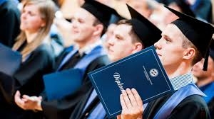 Свыше 70% выпускников Покрова стали студентами ВУЗов