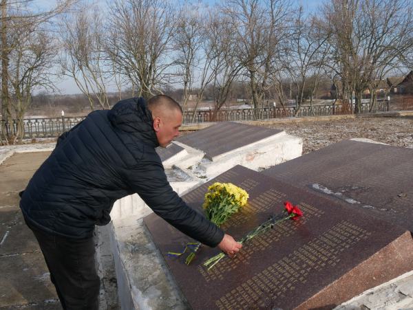 Покров вшановує 82-гу річницю звільнення від нацистських загарбників