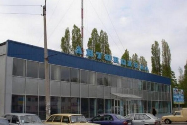 На автовокзале Никополя взбунтовались пассажиры в ответ на беспредел