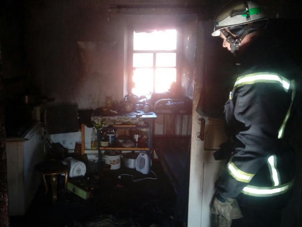 Жуткие фото. В одноэтажном доме по улице Школьной обнаружили тело мужчины