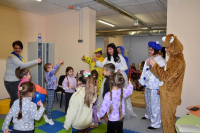 Після тиші знову дитячий сміх