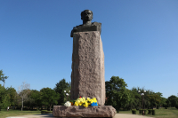 НЕЗЛАМНА. НЕЗДОЛАННА. СИЛЬНА