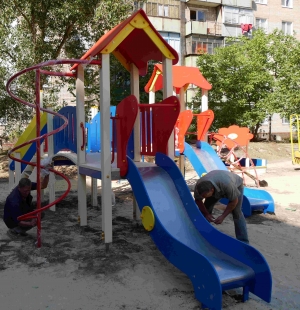 За последний месяц в Покрове обновили 5 детских площадок