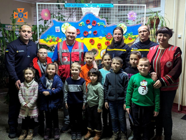 НАВЧАЮТЬ ДІТЕЙ ПРАВИЛАМ БЕЗПЕЧНОЇ ПОВЕДІНКИ