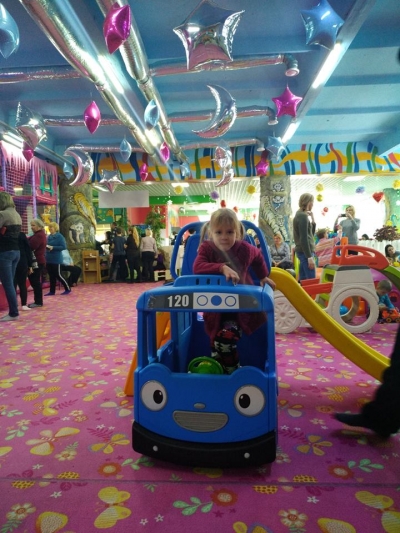 Для детей с инвалидностью организовали визит в никопольский &laquo;Kinder City&raquo;